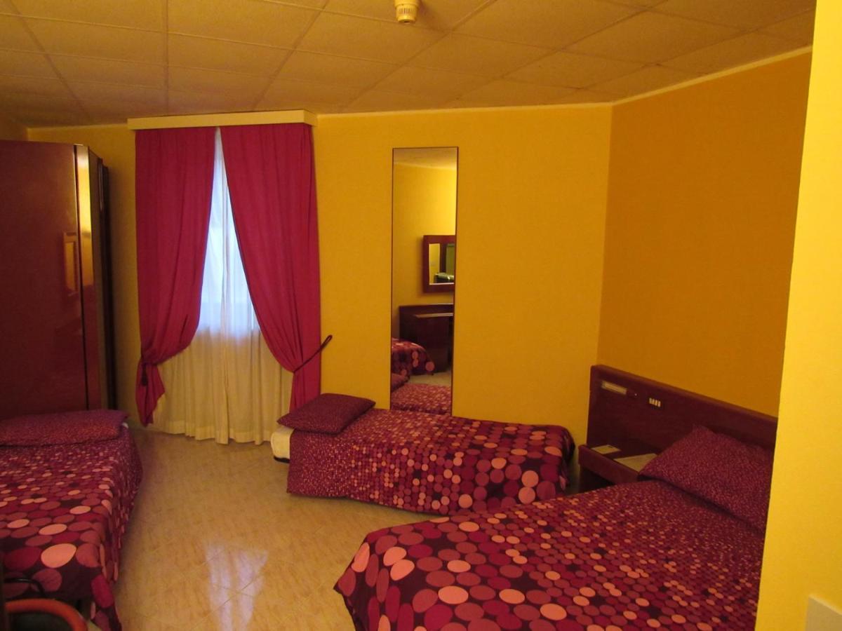 B&B The Sun Swimming & Pool Turyn Zewnętrze zdjęcie