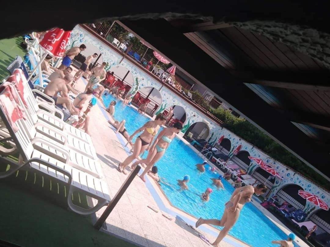 B&B The Sun Swimming & Pool Turyn Zewnętrze zdjęcie