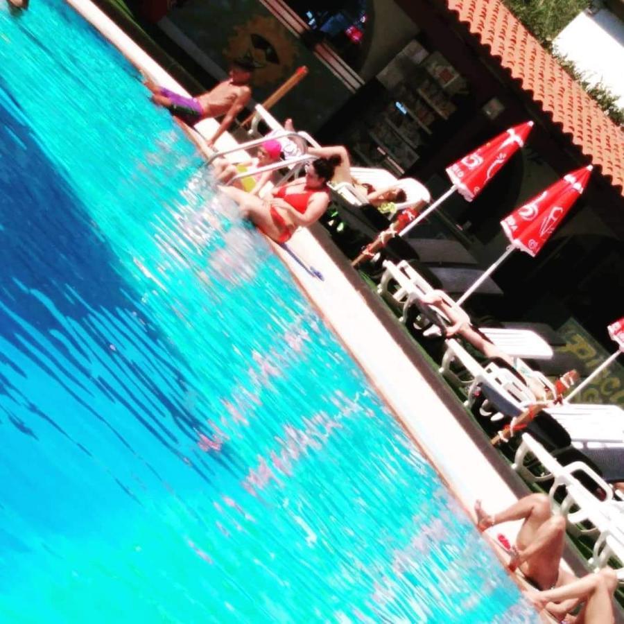 B&B The Sun Swimming & Pool Turyn Zewnętrze zdjęcie